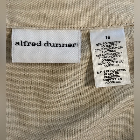 Sz 16 Alfred Dunner tan button front short sleeve top blazer shoulder pads - Picture 6 of 6